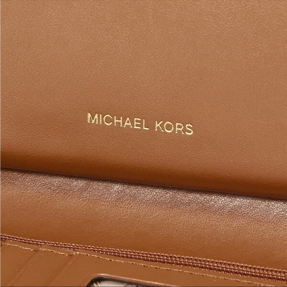 Michael Kors Large Smart Phone Wrislet NWOT